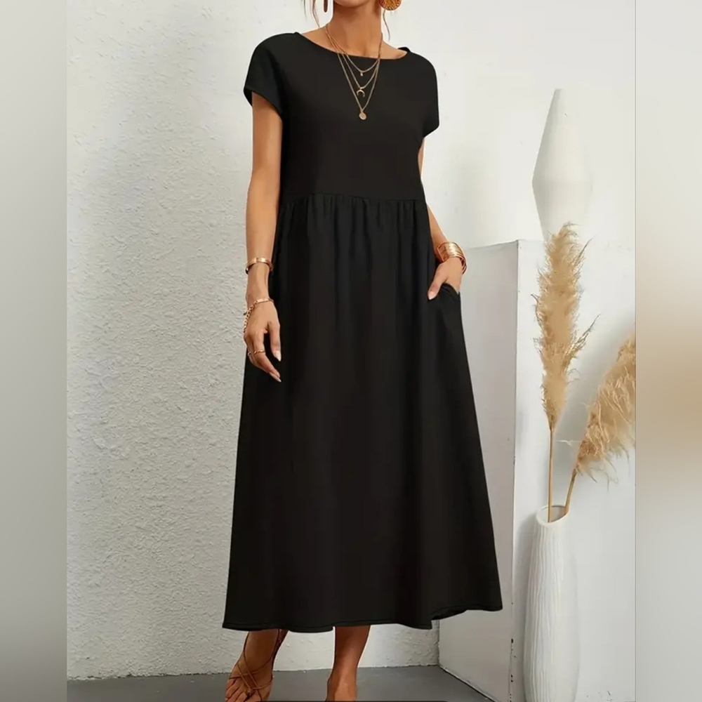 Crew Neck Dress, Elegant Fit & Flare, With Pockets.